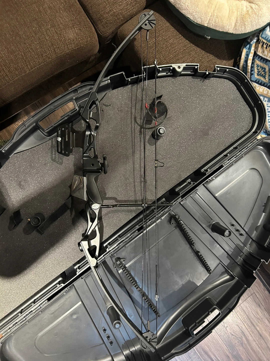 Rambo compound bow - photo 3