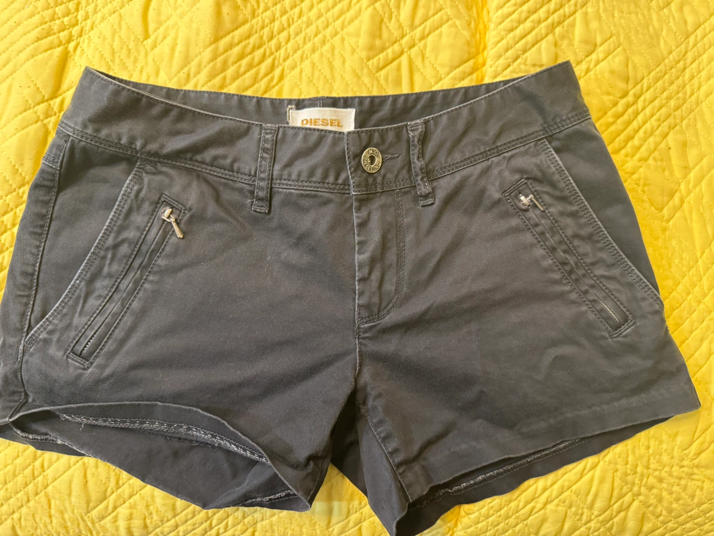 Diesel Women's Gray Chino Shorts Size 25