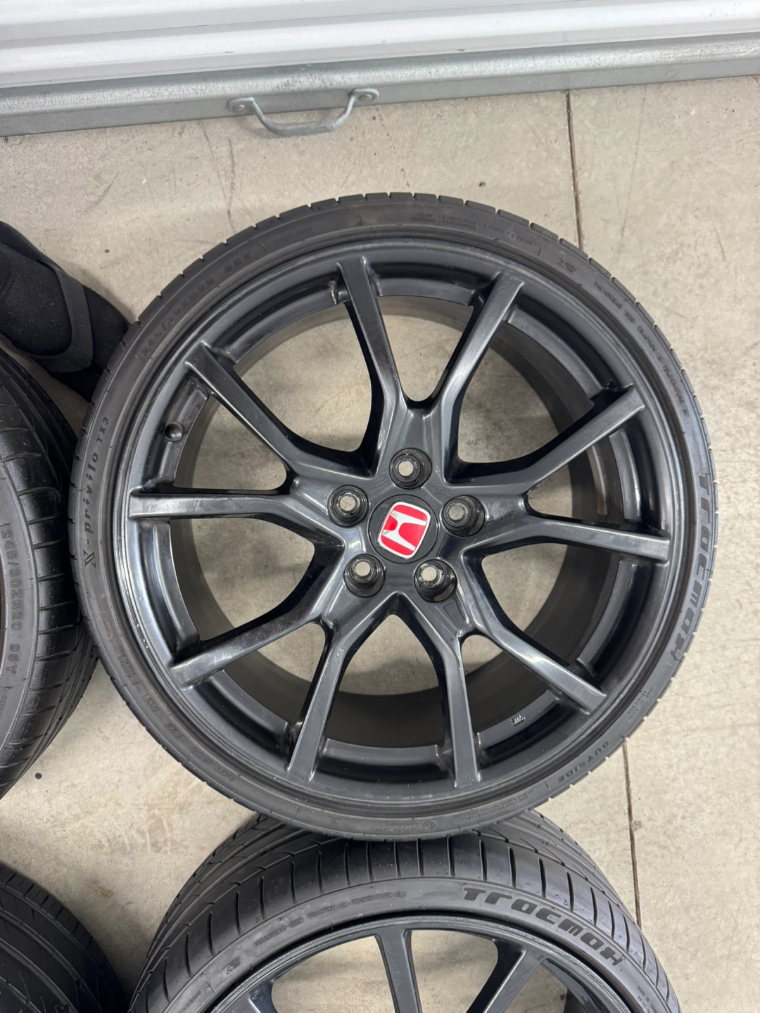 Honda Civic Type R original rims on all season tires - photo 3