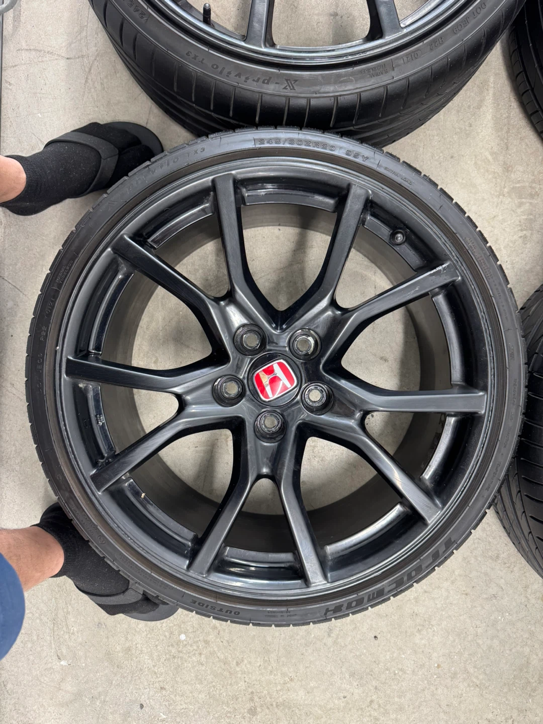 Honda Civic Type R original rims on all season tires - photo 2