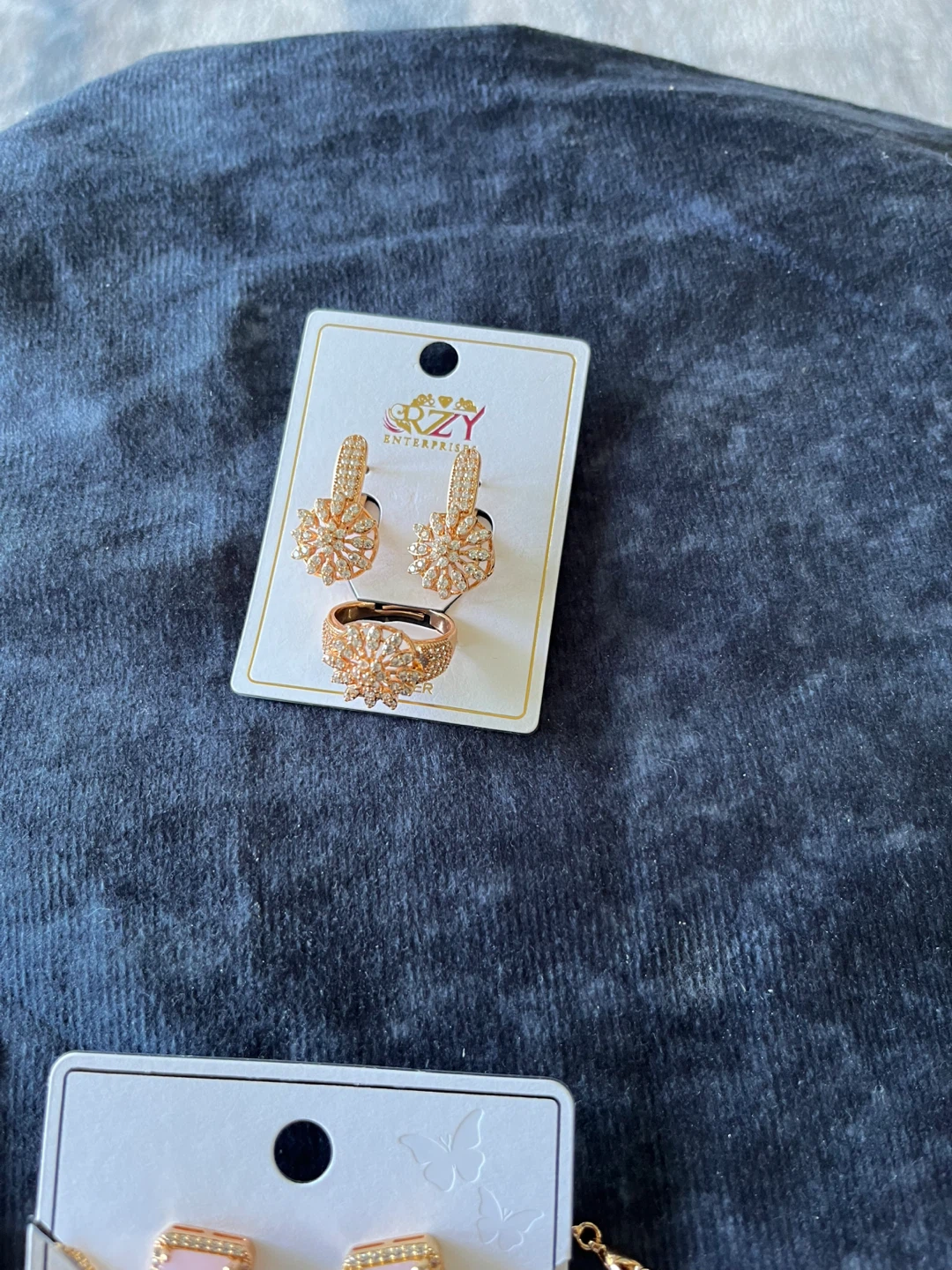 Rose Gold Flower Design Ring and Earring Set - photo 2