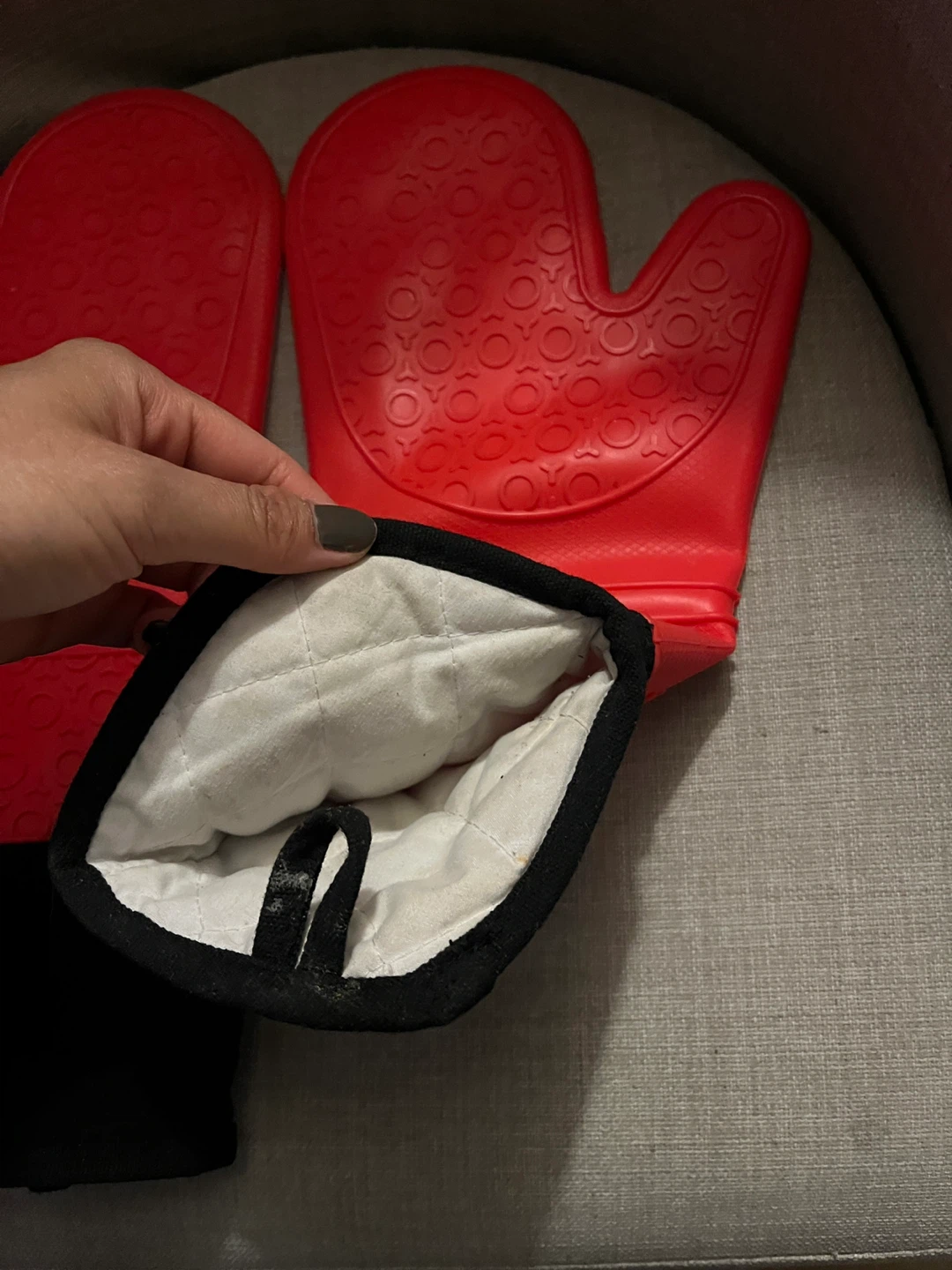 ⚽️Red Silicone Oven Mitts - photo 2
