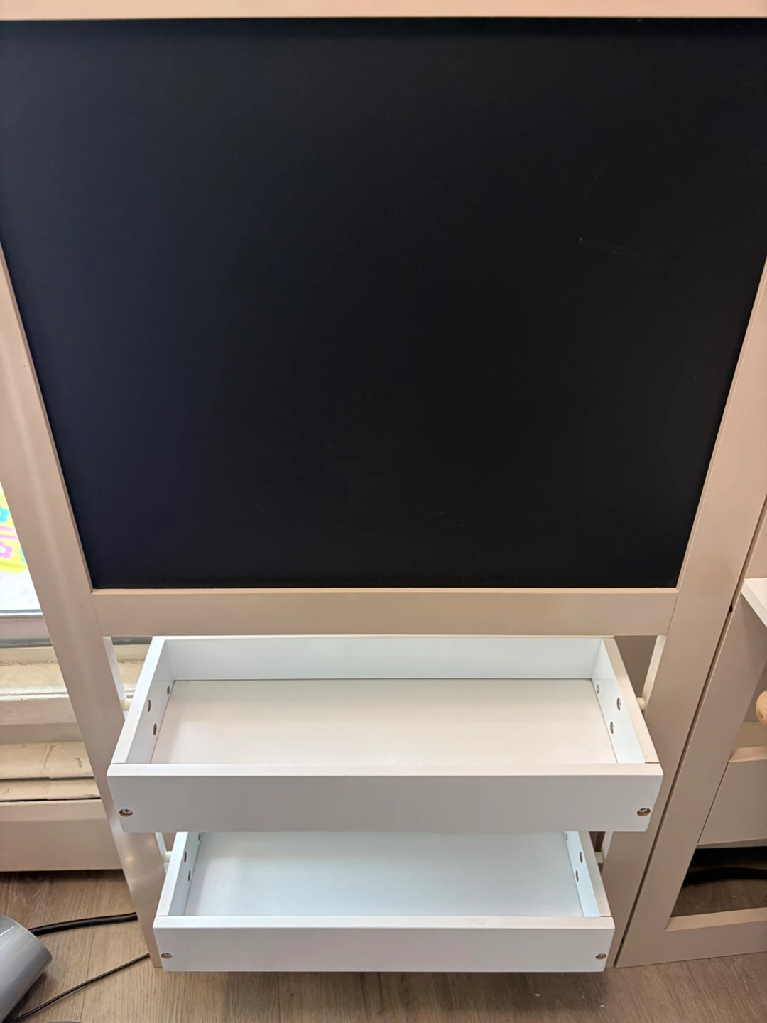 Qaba Kids Table & Chair Set with Easel – Moving Sale! ⚽️ - photo 4