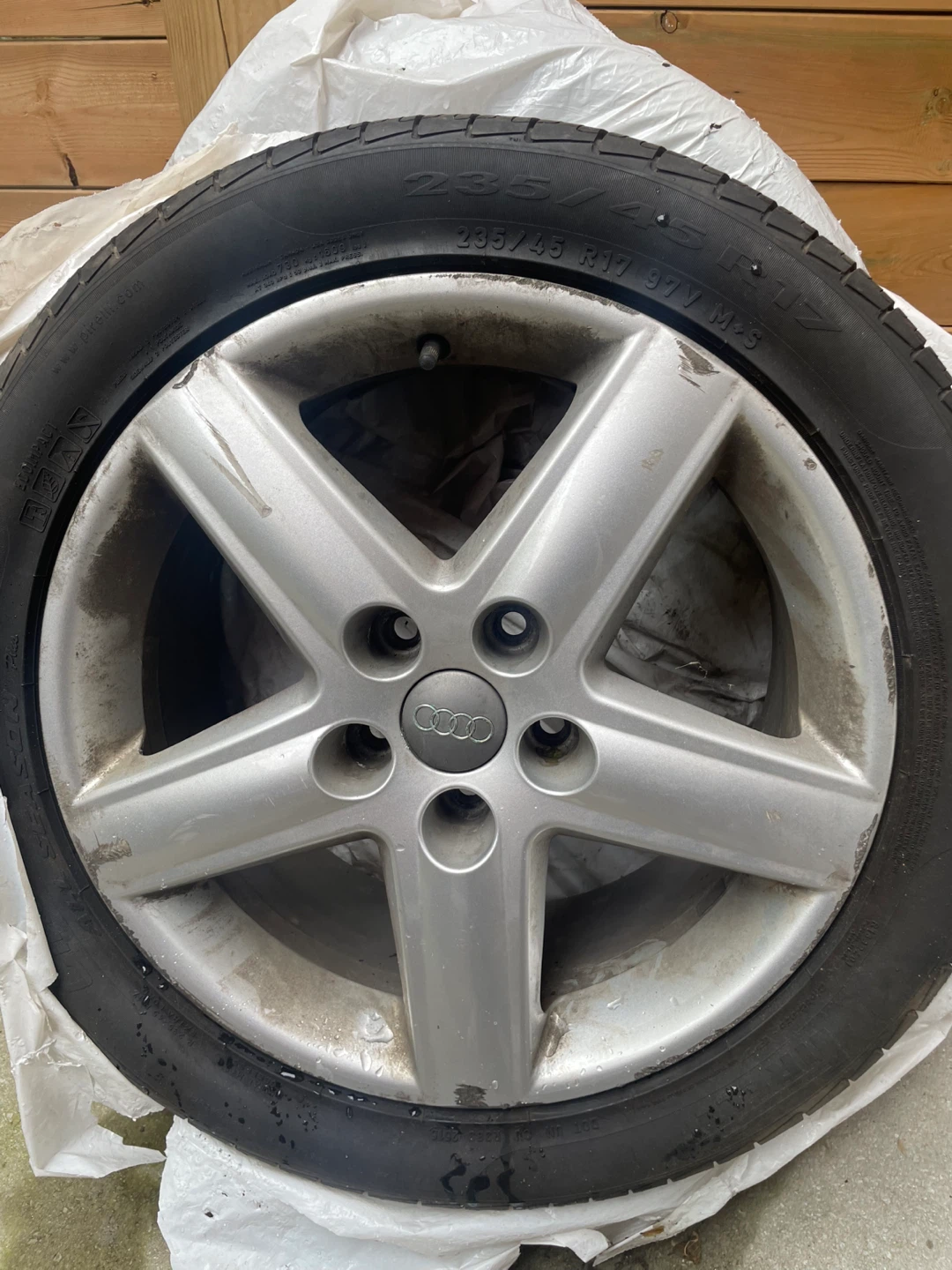 ⚽️Audi Alloy Wheel with Pirelli Tire all seasons x2