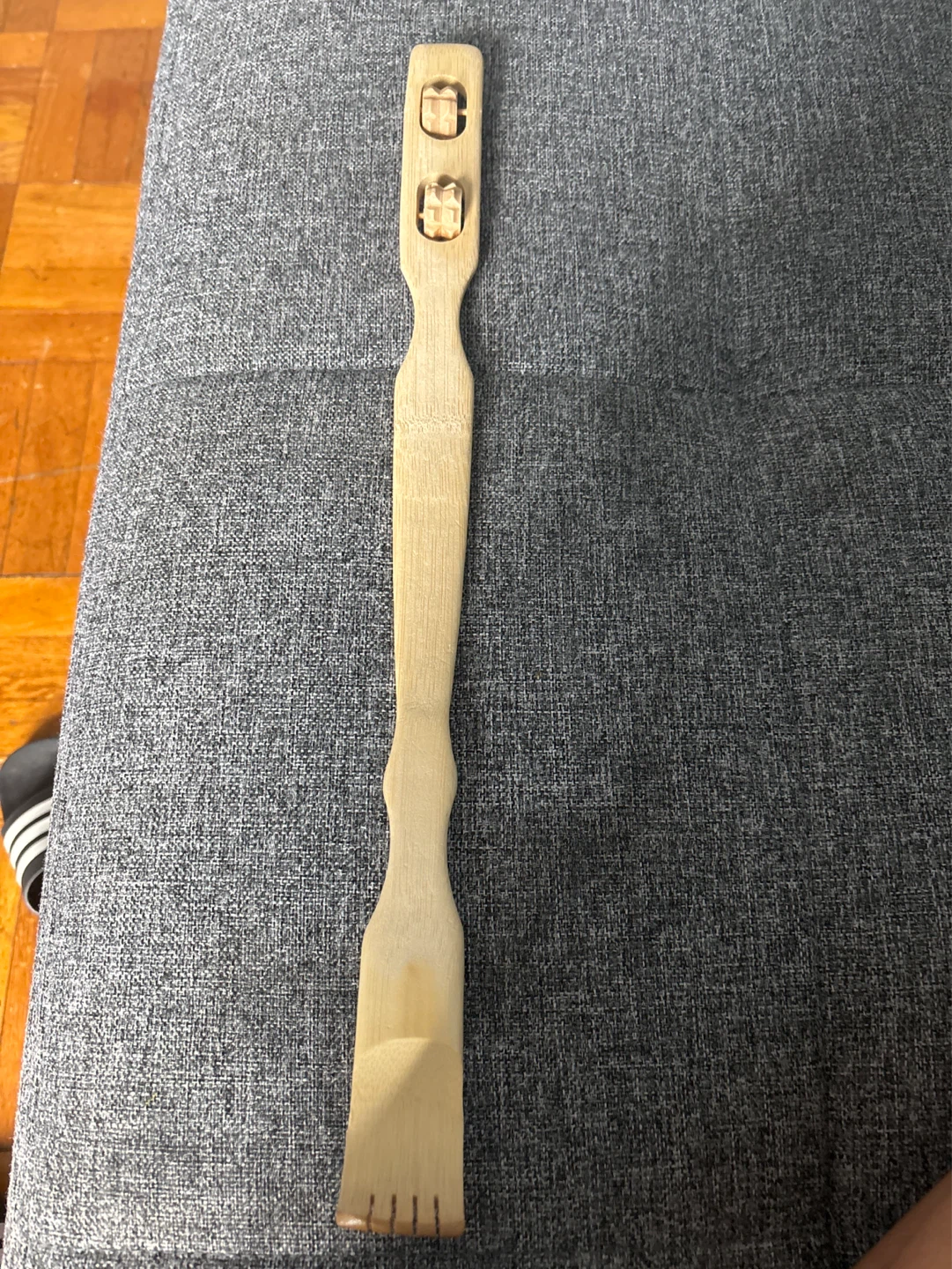 Bamboo Back Scratcher with Rollers⚽️