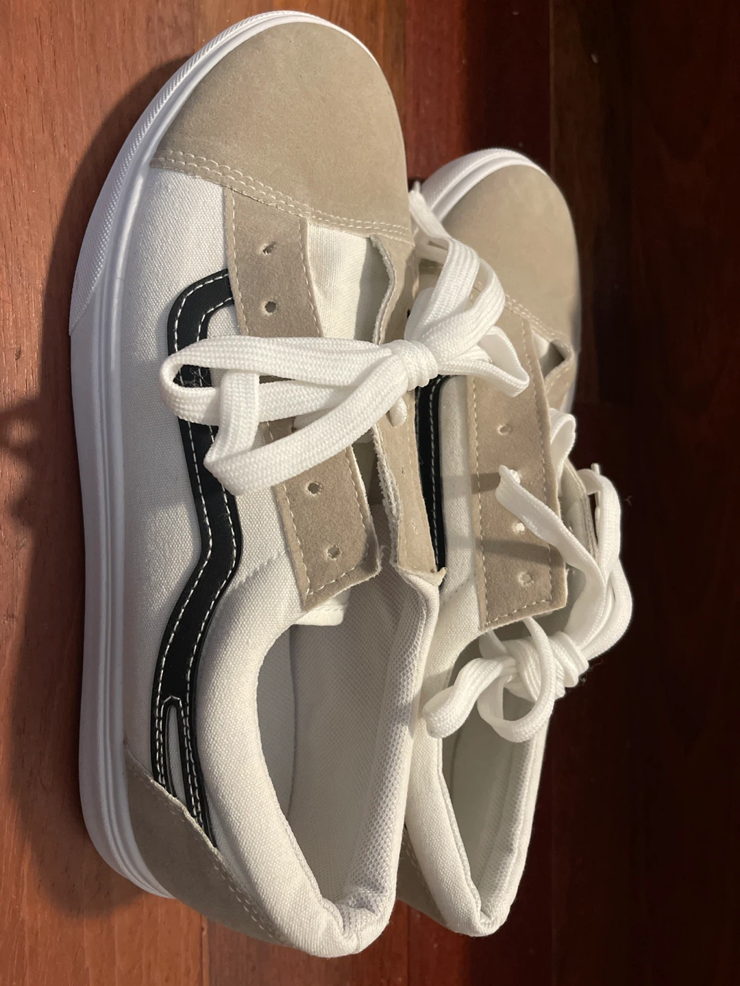 NEW White and Tan Low-Cut Sneakers ⚽ - photo 3