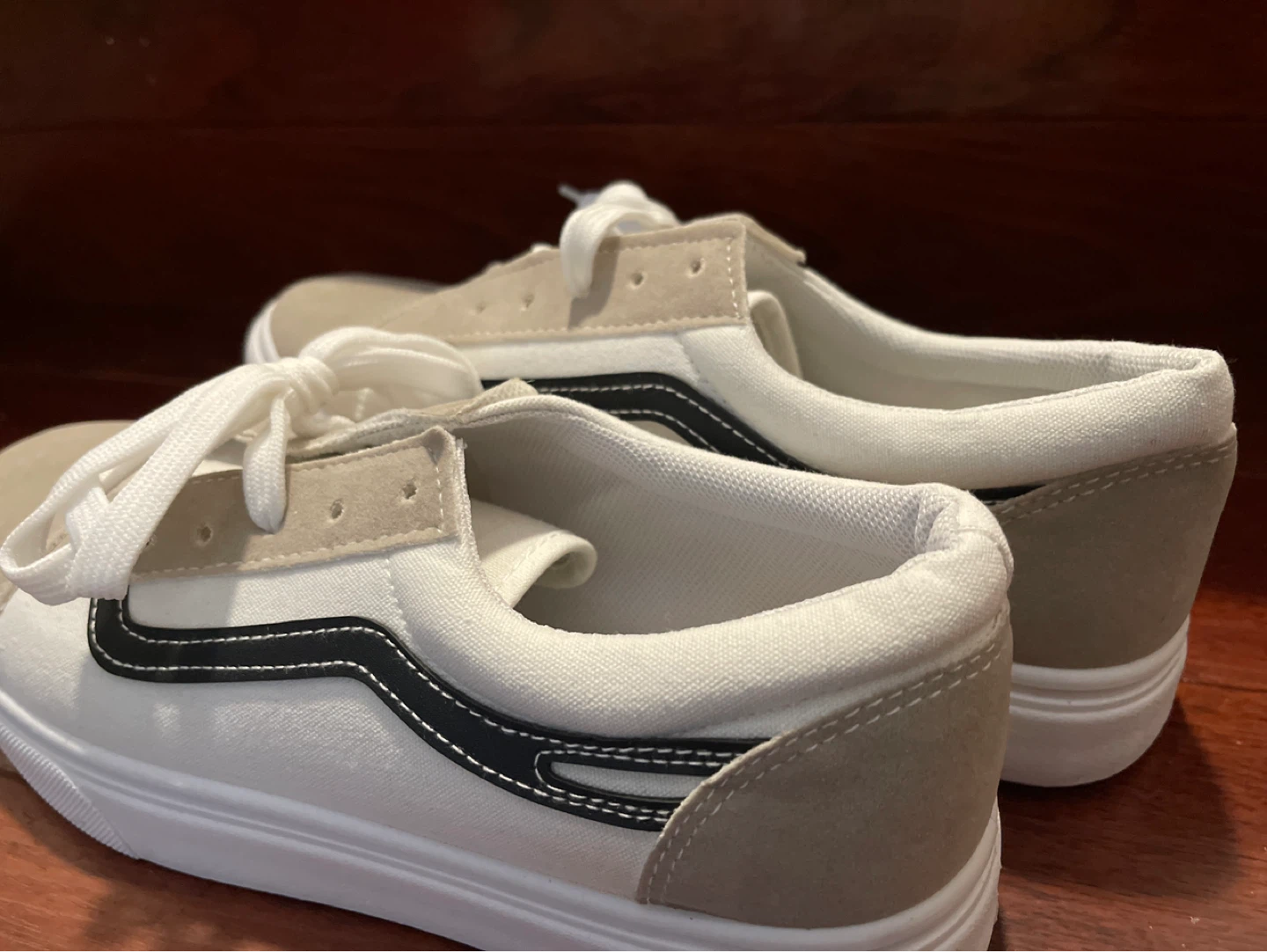 NEW White and Tan Low-Cut Sneakers ⚽ - photo 5
