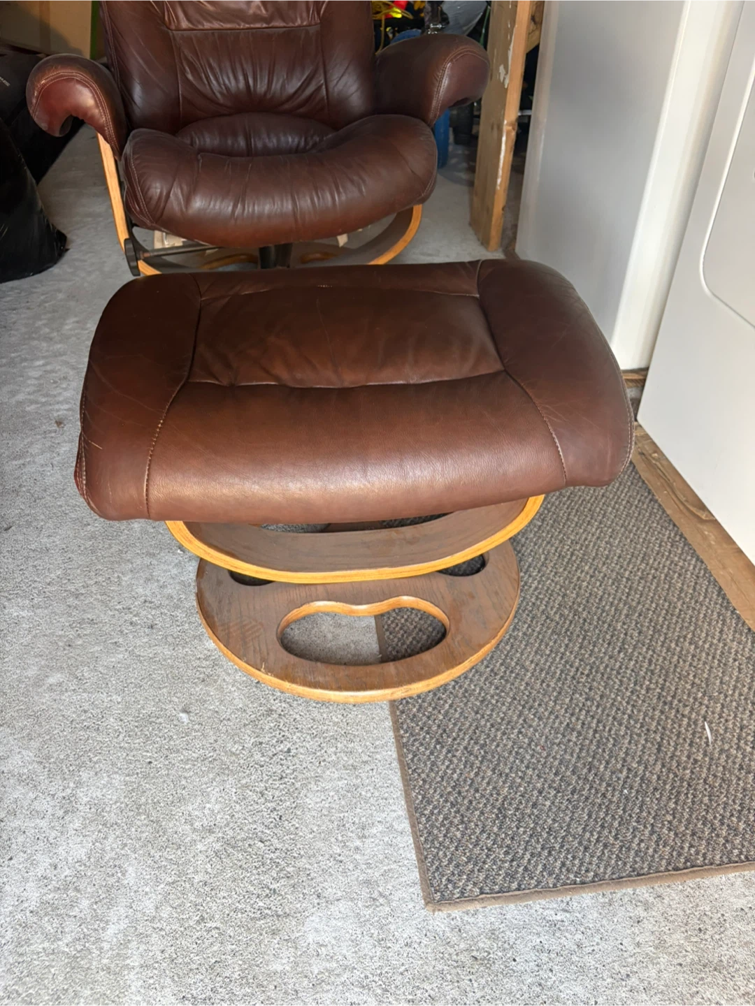 Brown Leather Swivel Chair with Ottoman - photo 3