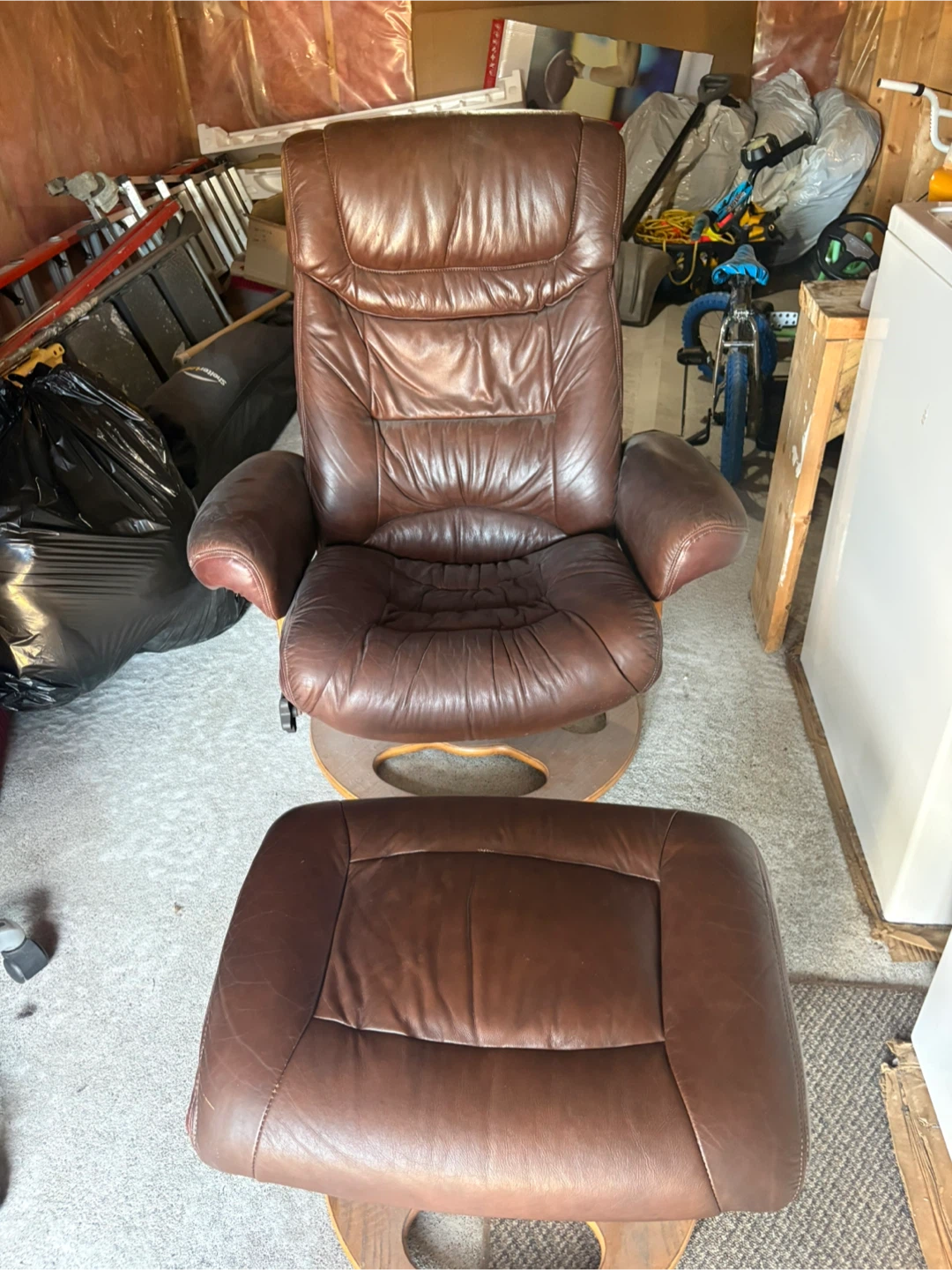 Brown Leather Swivel Chair with Ottoman - photo 5