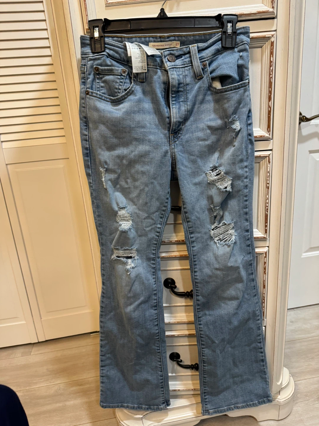 Levi's 725 High Rise Bootcut Jeans Size 27