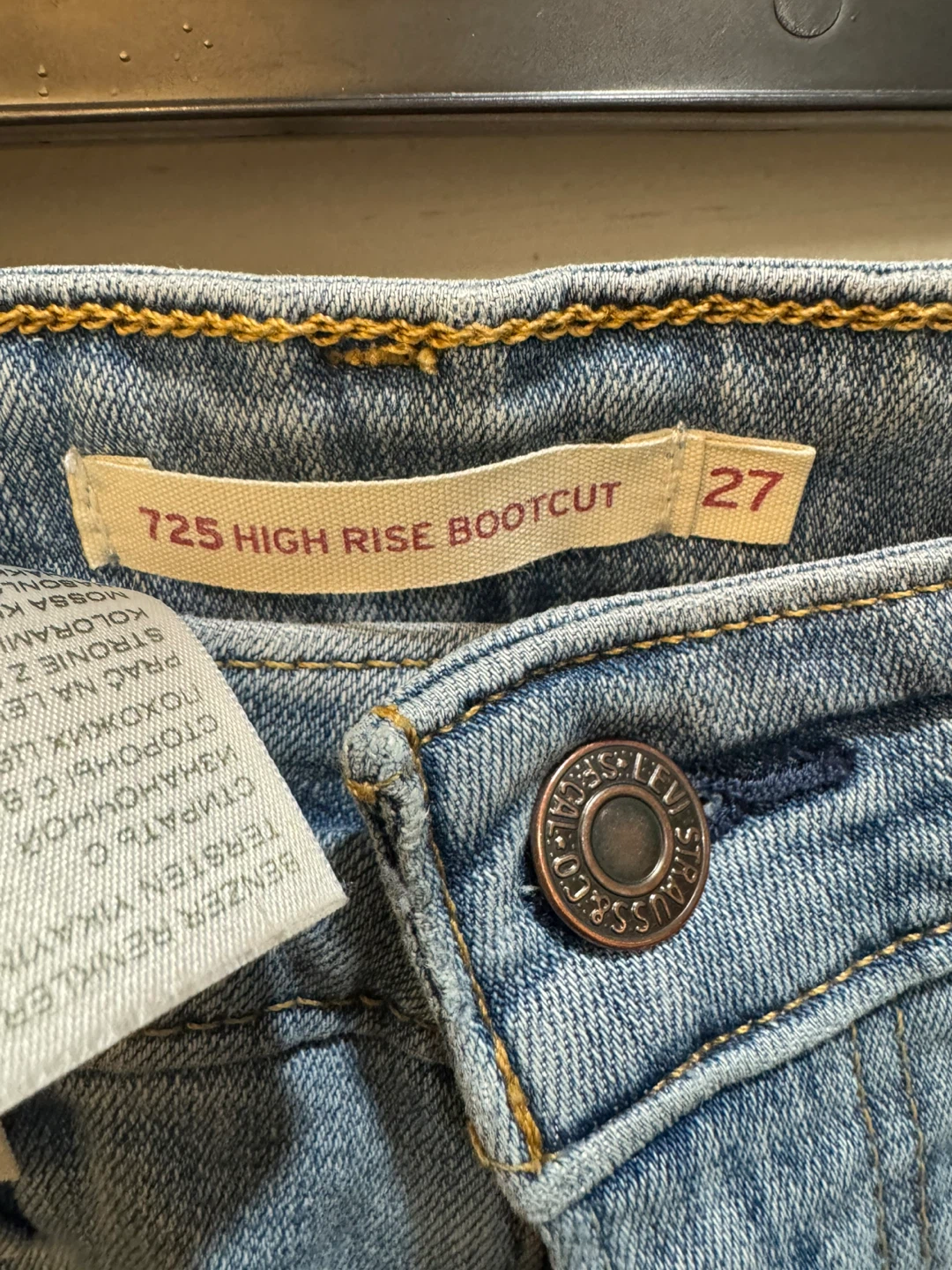 Levi's 725 High Rise Bootcut Jeans Size 27 - photo 3