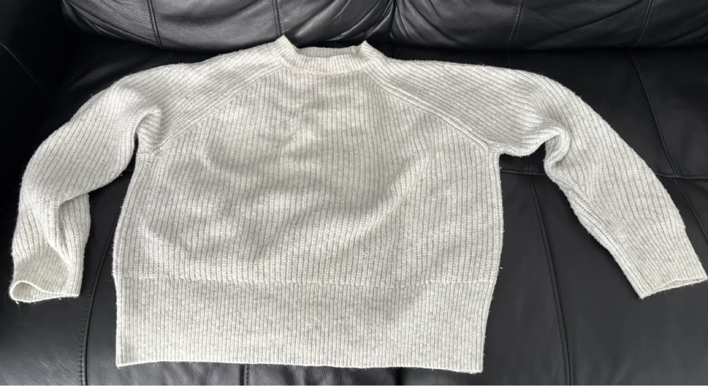 ⚽️Primark Pullover Sweater - Medium