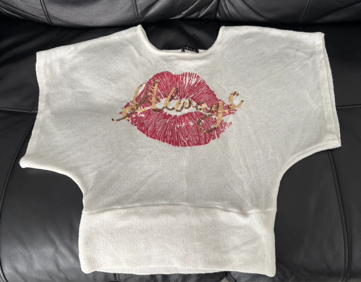 ⚽️UK2LA White Lips Sequin Top