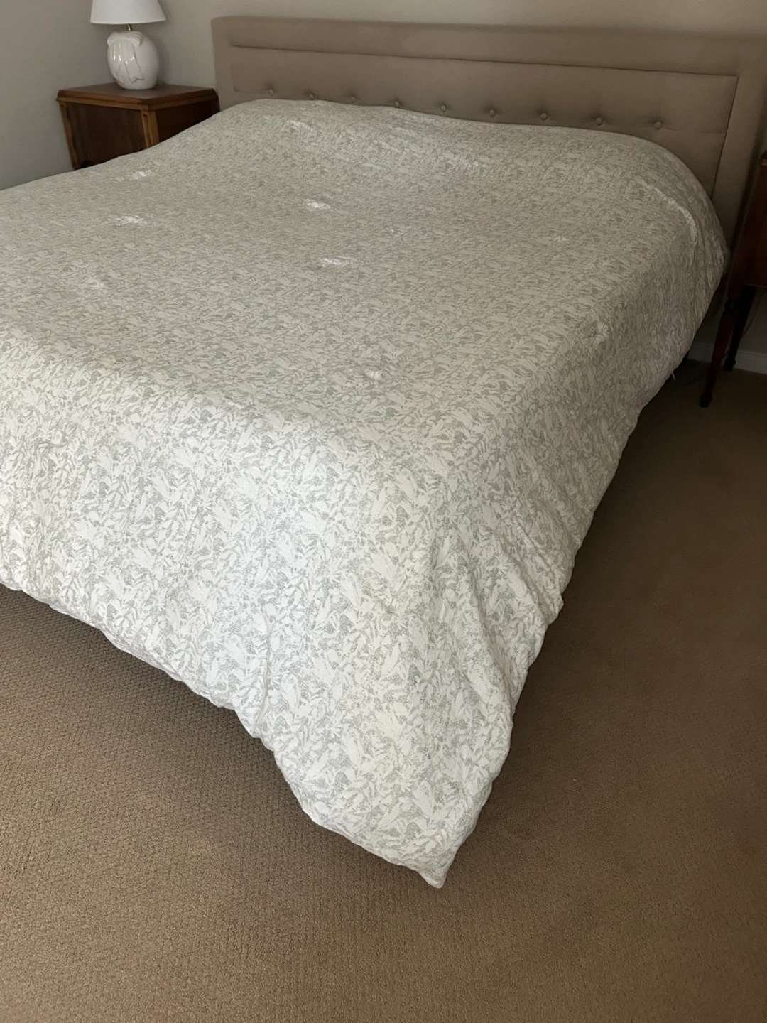 REVERSIBLE KING SIZE COMFORTER & PILLOWCASES (READ LISTING)