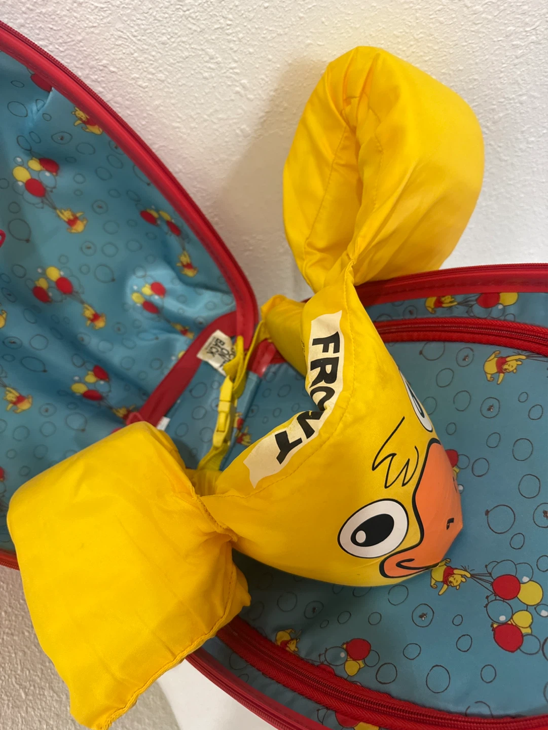 Winnie the Pooh Up, Up and Away Rolling Suitcase - photo 3