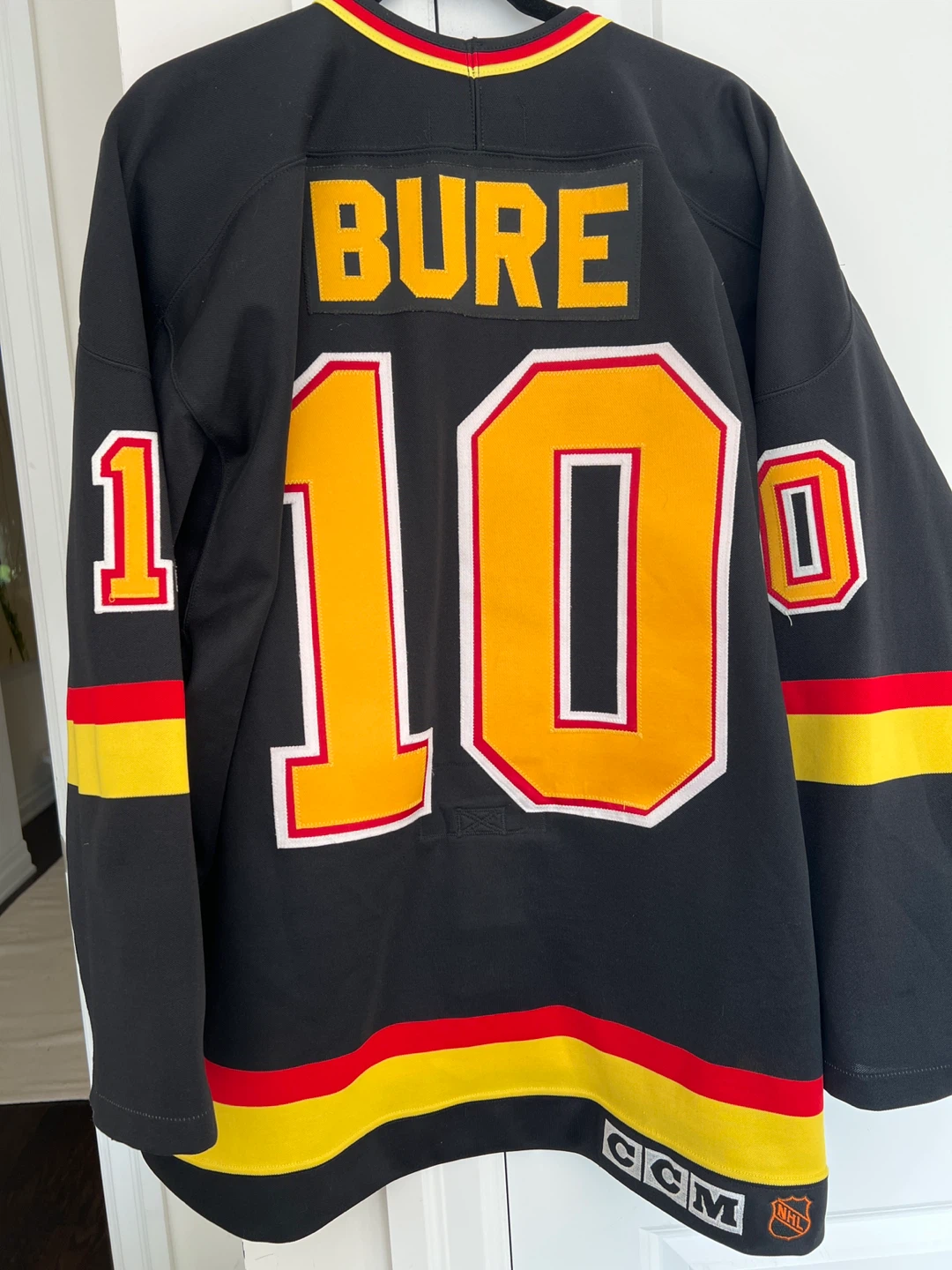 vintage CCM Vancouver Canucks Pavel Bure jersey - photo 3