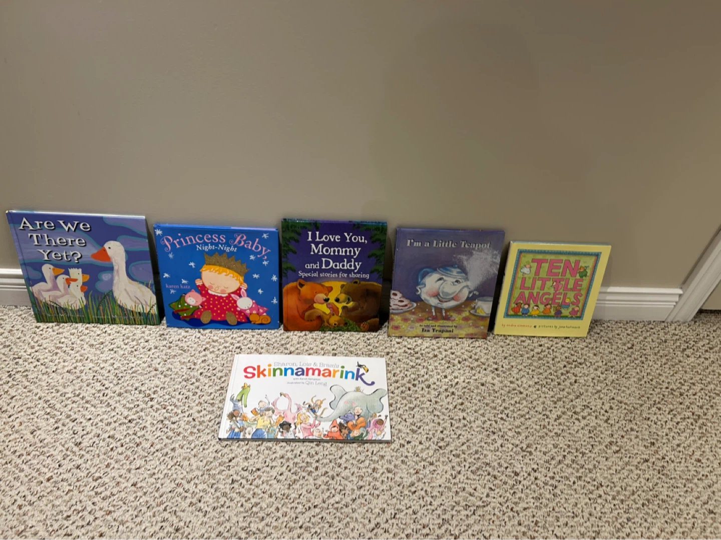6 KUDS HARDCOVER BOOKS ALL FOR $15 (SEE LISTING)
