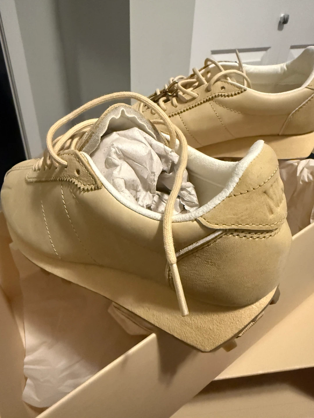 Aritzia x Nike Beige Sneakers - photo 2