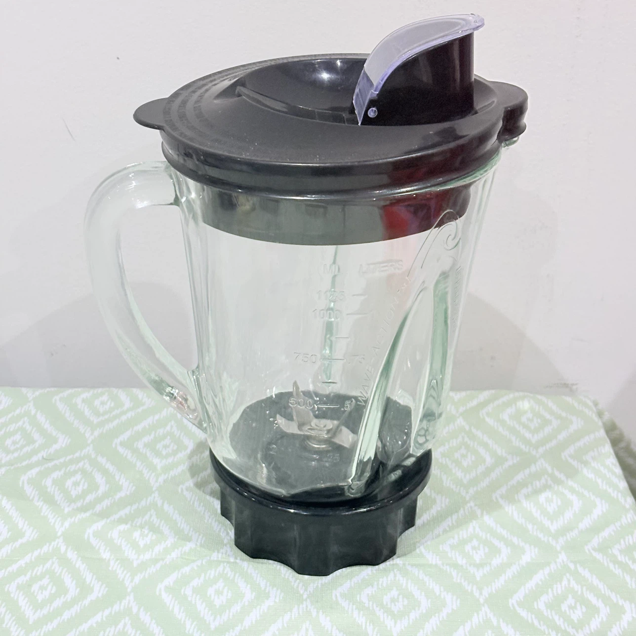 Hamilton Beach Glass Blender Jar with Lid and Blade Assembly