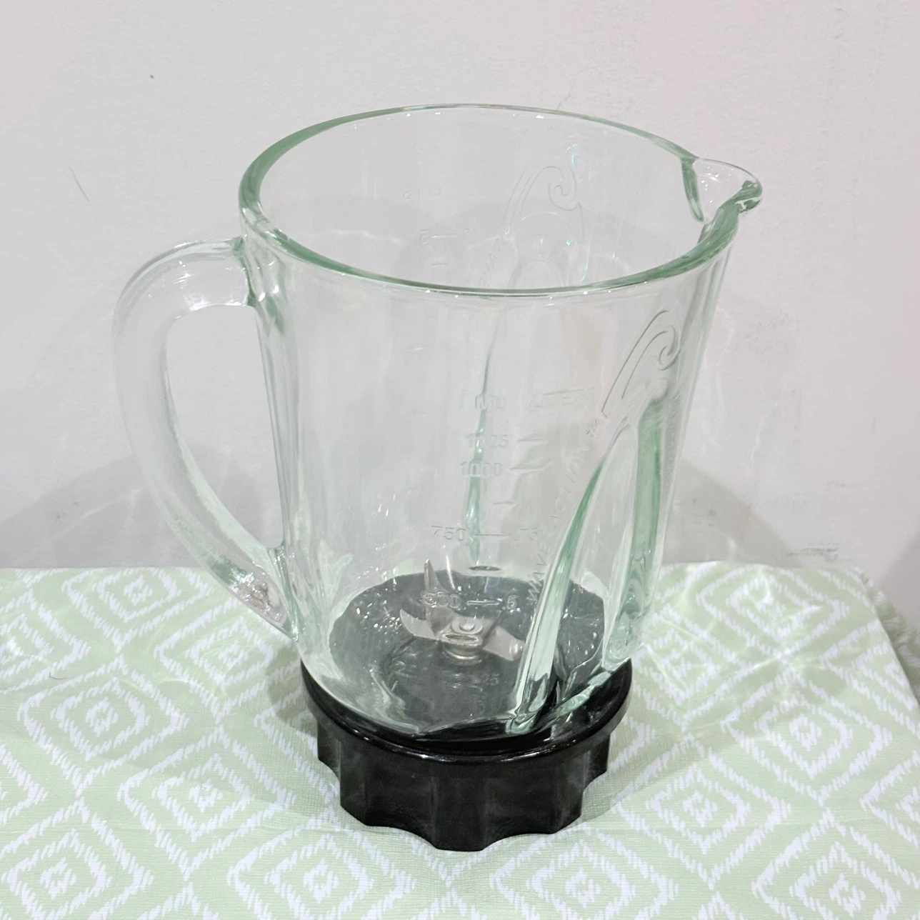 Hamilton Beach Glass Blender Jar with Lid and Blade Assembly - photo 2