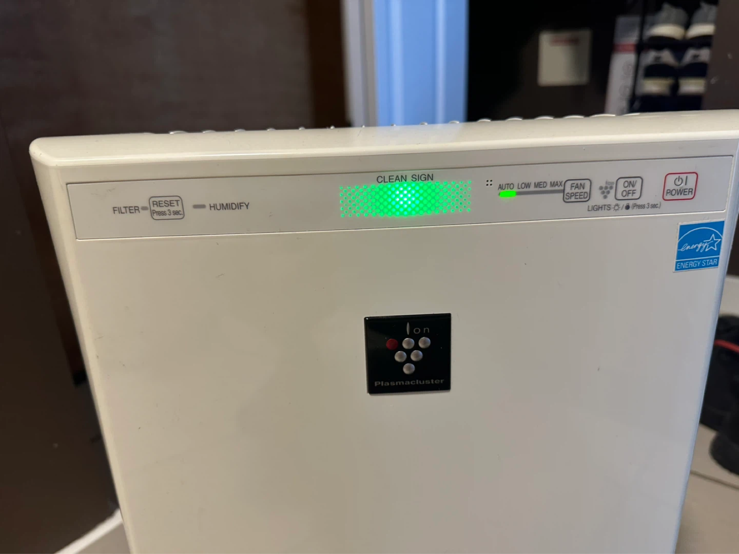 Sharp Plasmacluster Air Purifier - photo 2