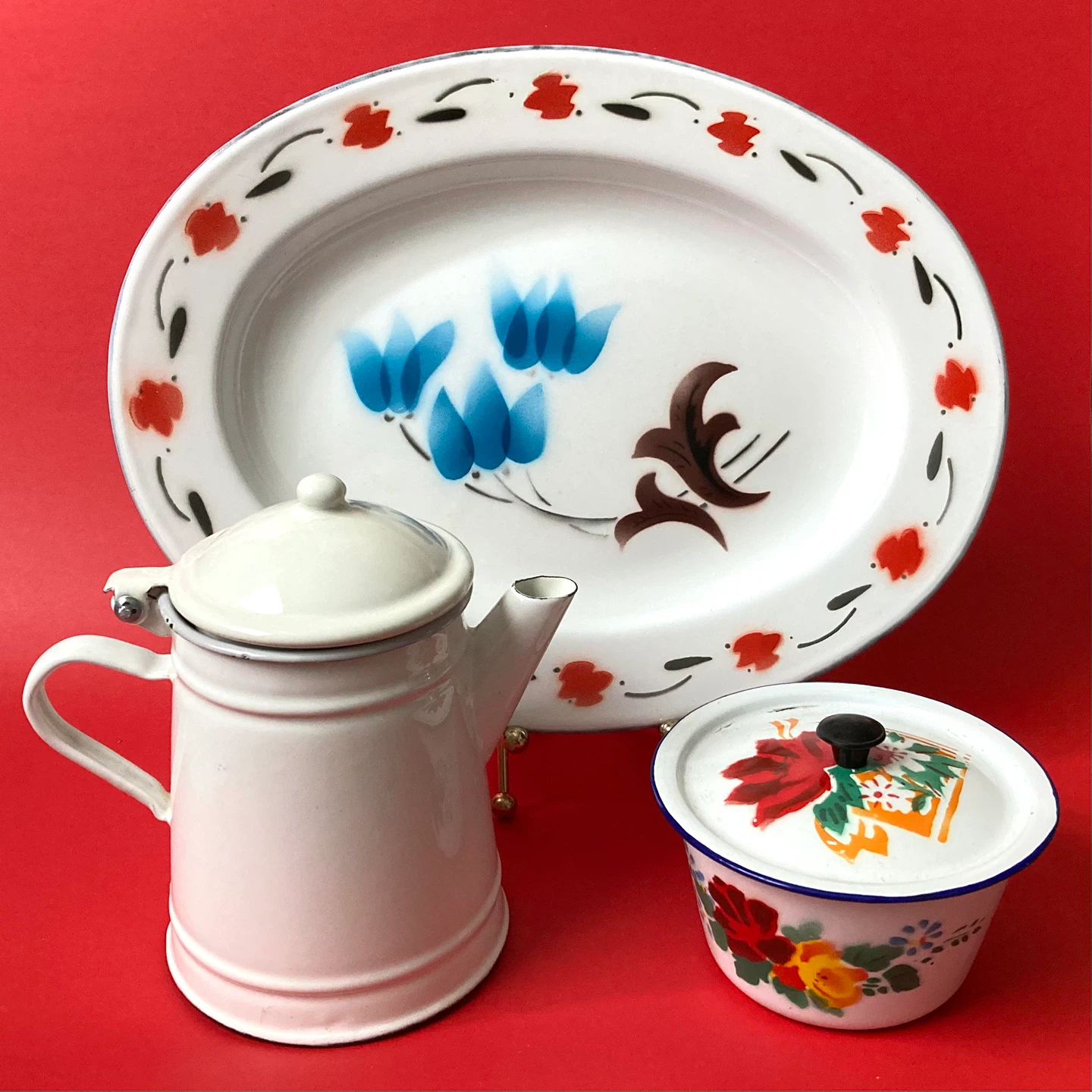 Collection of 3 Vintage Metal Enamel Kitchen Accessories ⚽