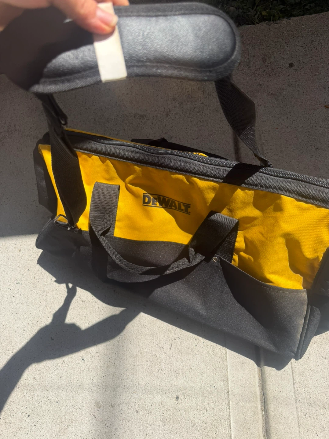 Dewalt Tool Bag - photo 3