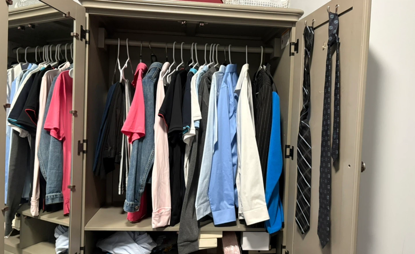 5 piece Gray Wardrobe with Drawers - photo 3