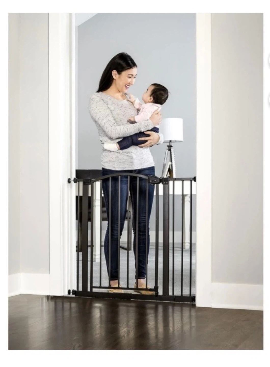 Baby gate and wall protector set - photo 2