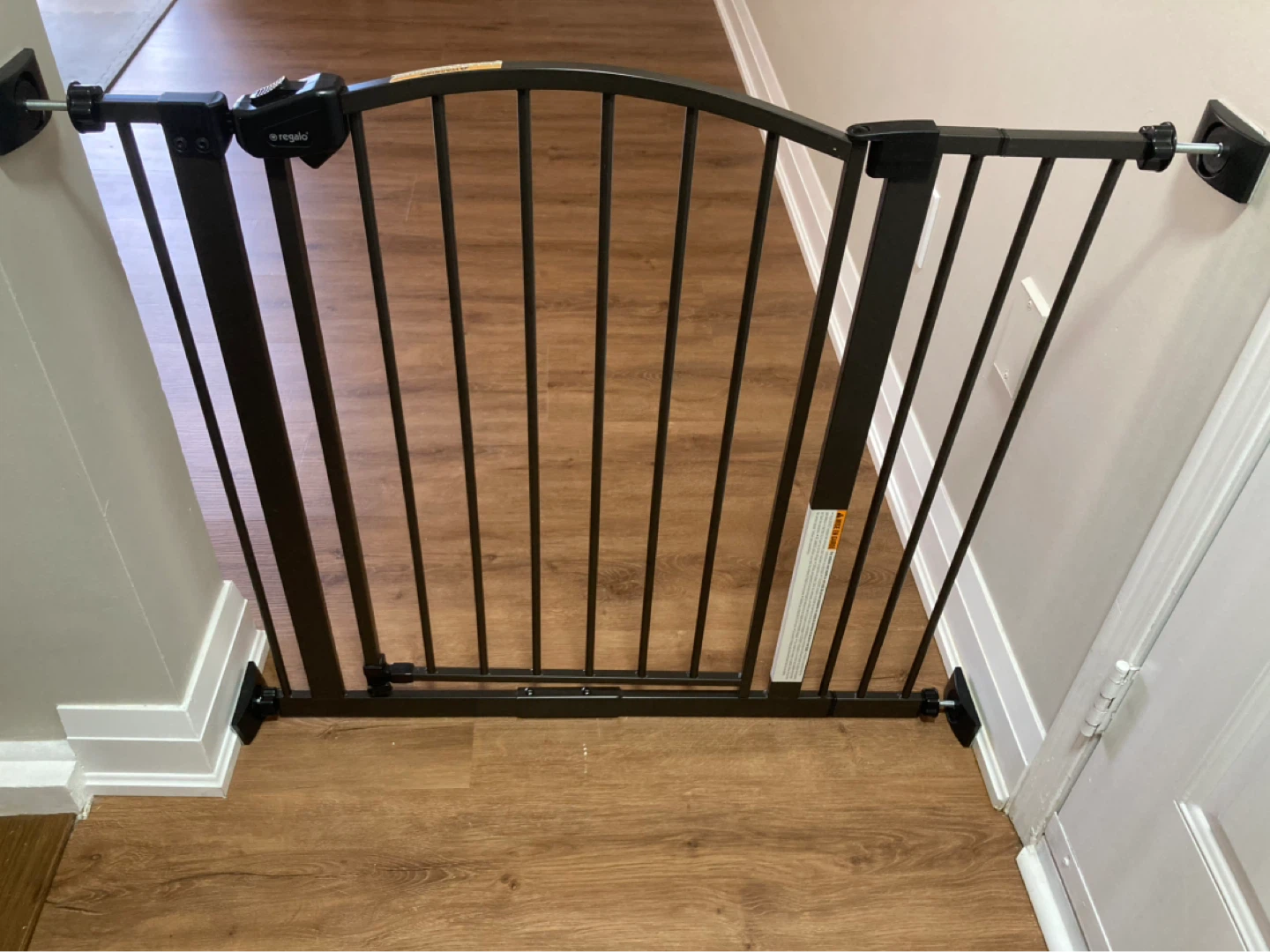 Baby gate and wall protector set