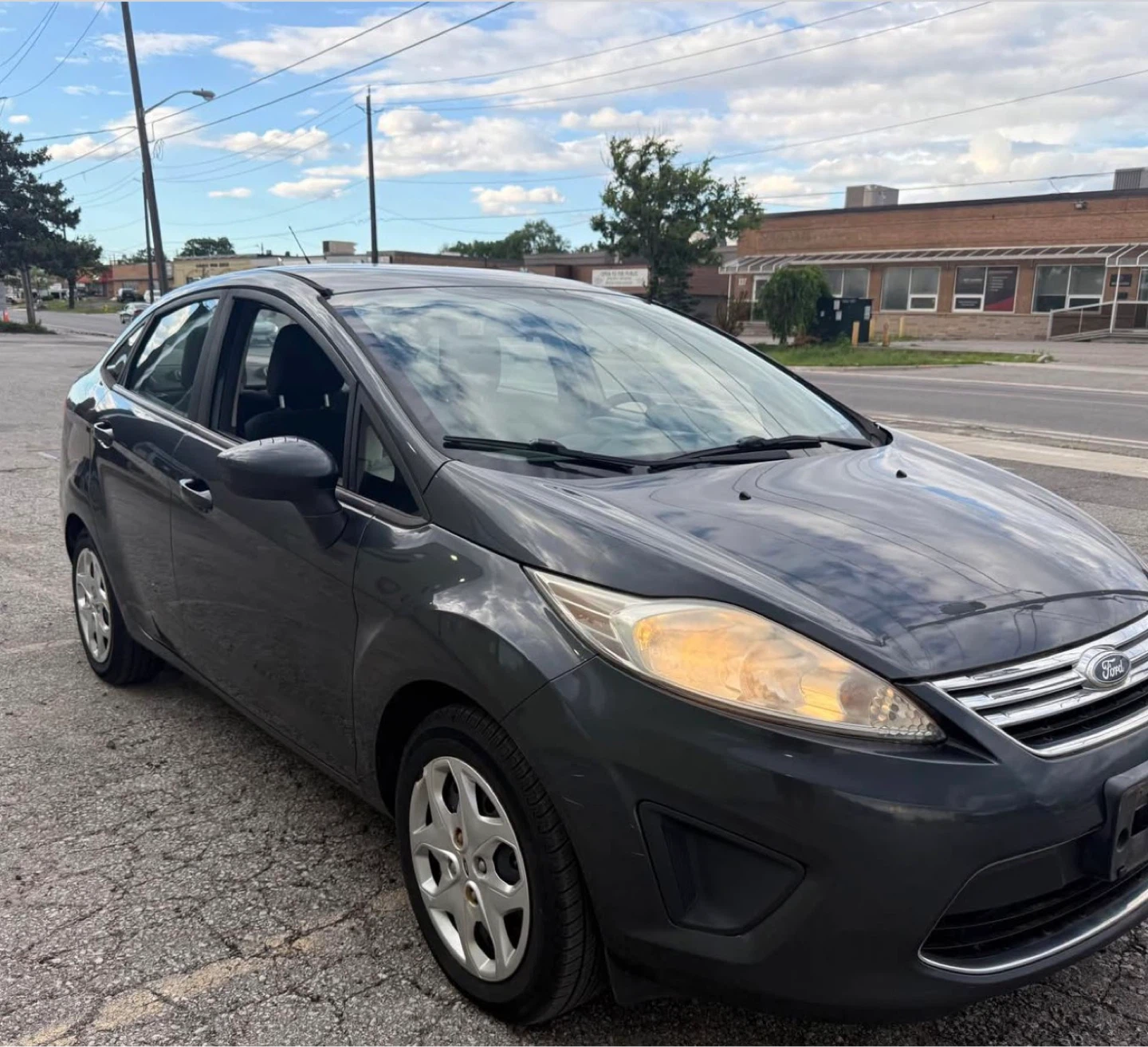 Dark Grey Ford Fiesta SE Sedan - photo 2