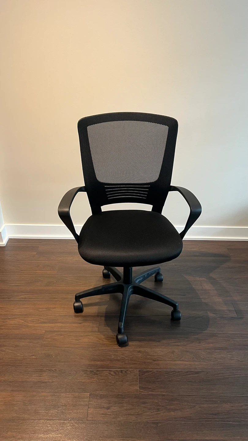 Black Ergonomic Mesh Office Chair