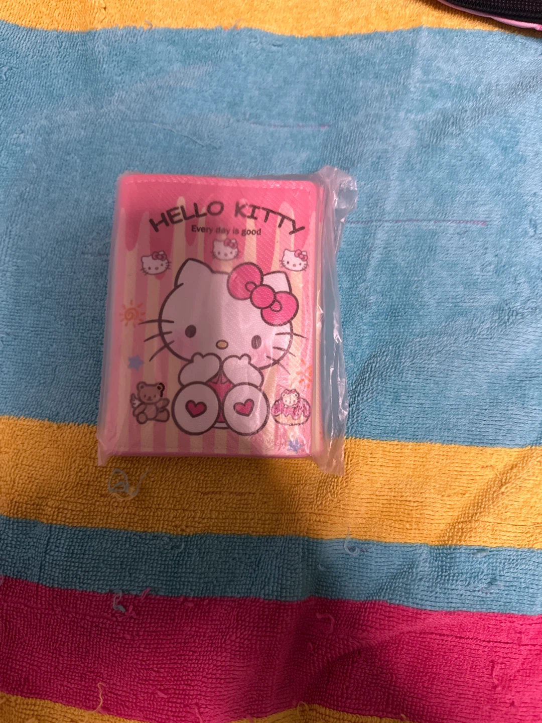 ⚽️ Hello Kitty Pink Trifold Wallet
