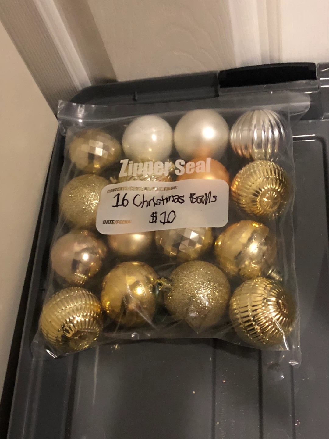 Bag of 16 Christmas Balls ⚽️