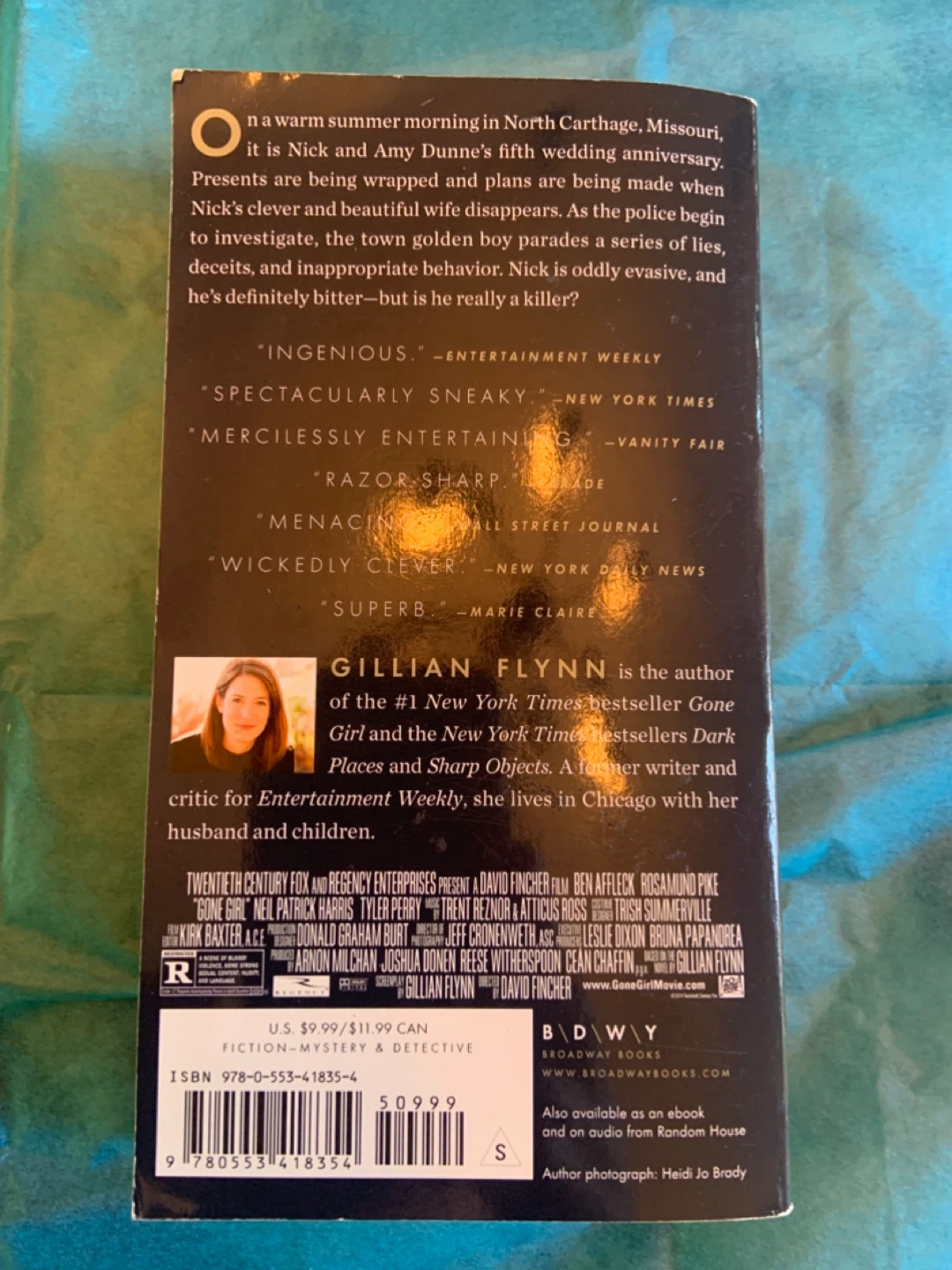 Gone Girl by Gillian Flynn Paperback Novel - photo 2