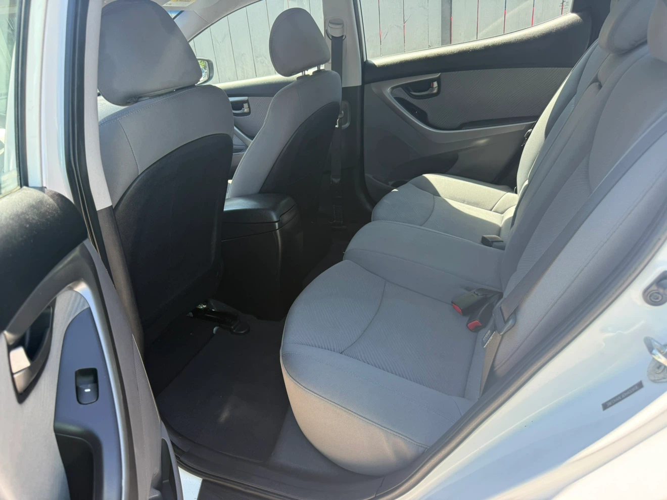 2013 Hyundai Elantra Sedan - photo 2