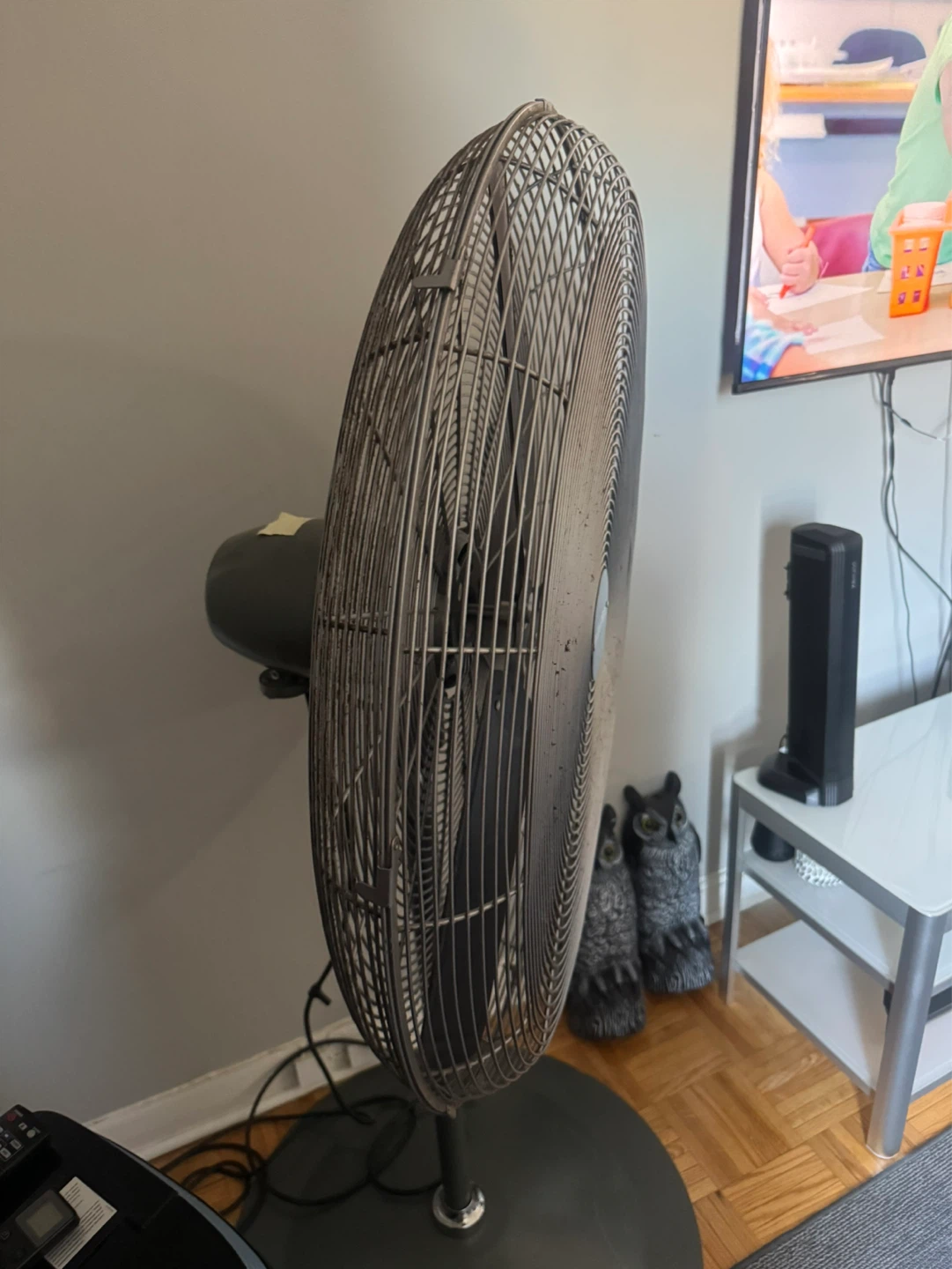 Global Industrial Pedestal Fan - photo 2