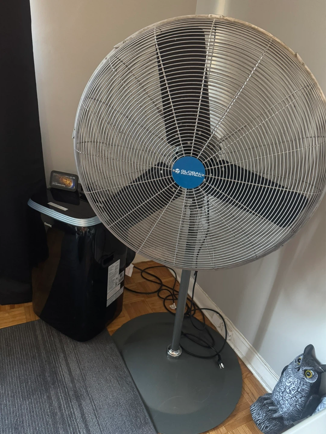 Global Industrial Pedestal Fan - photo 3