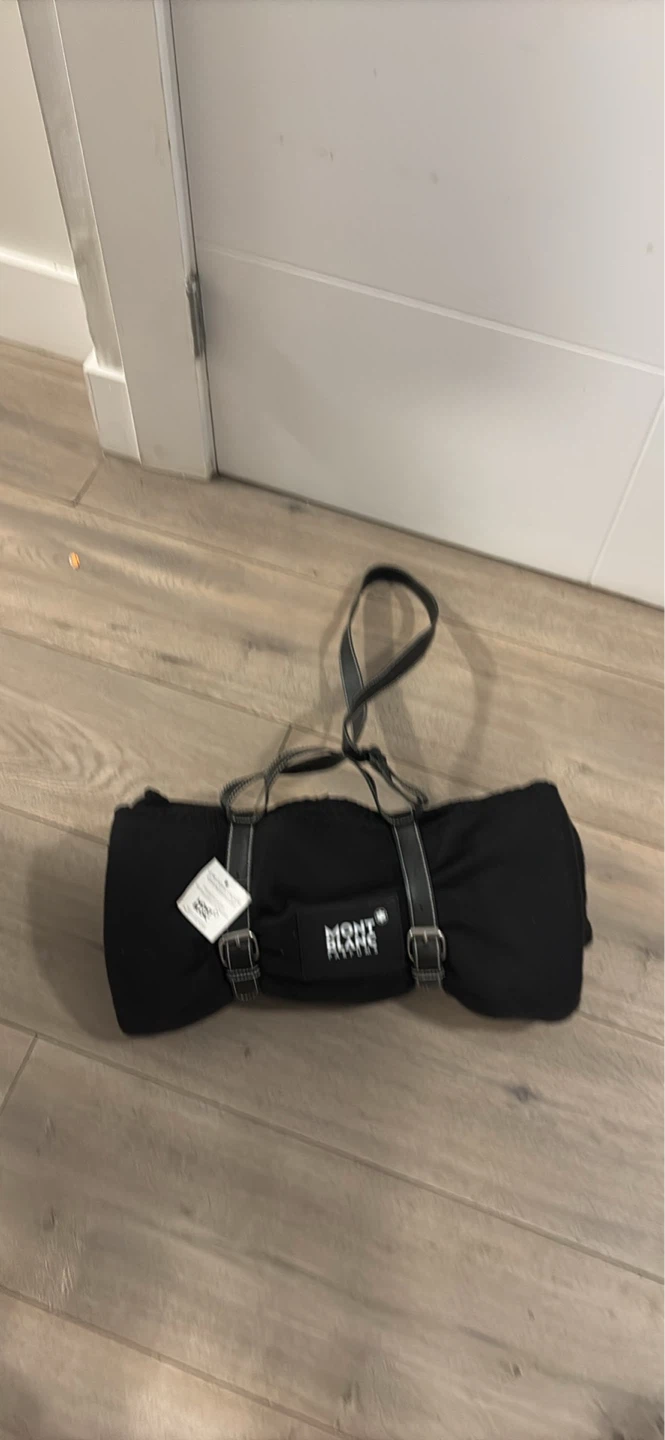 Montblanc Black Blanket with Carry Bag - photo 2