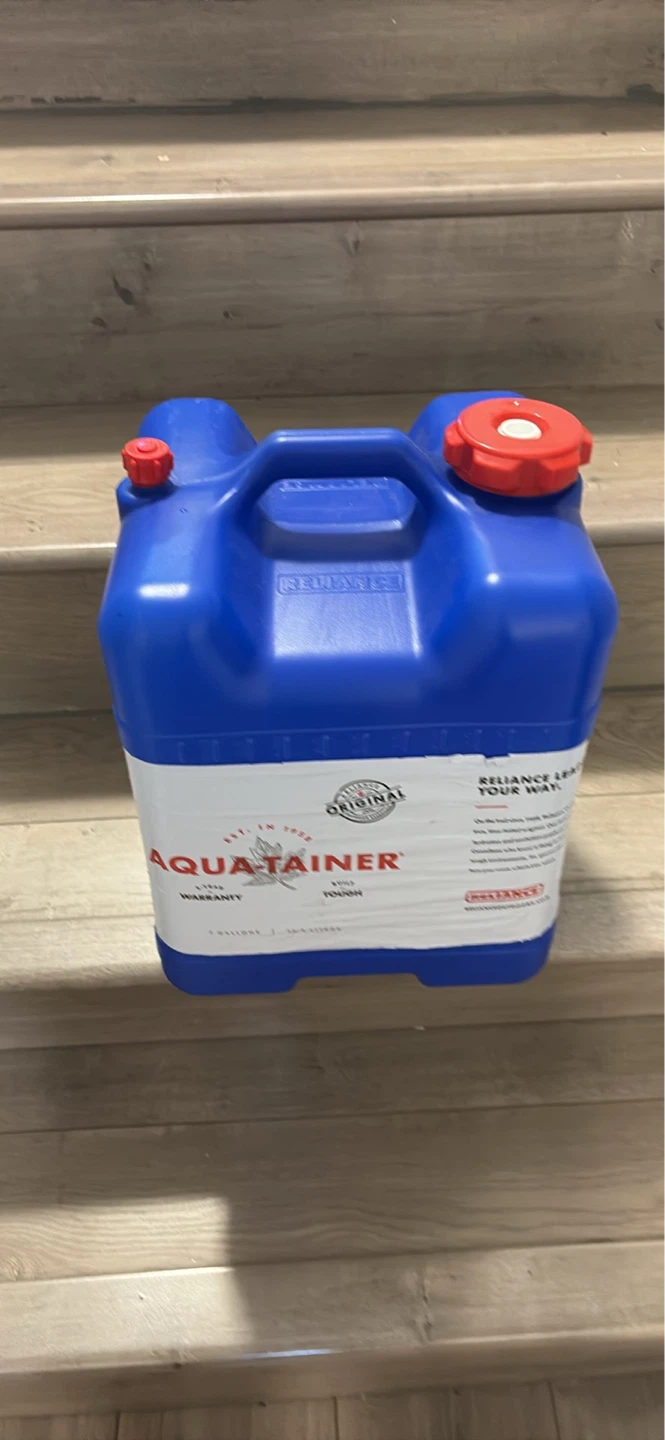 Reliance Aquatainer Water Container - 7 Gallon