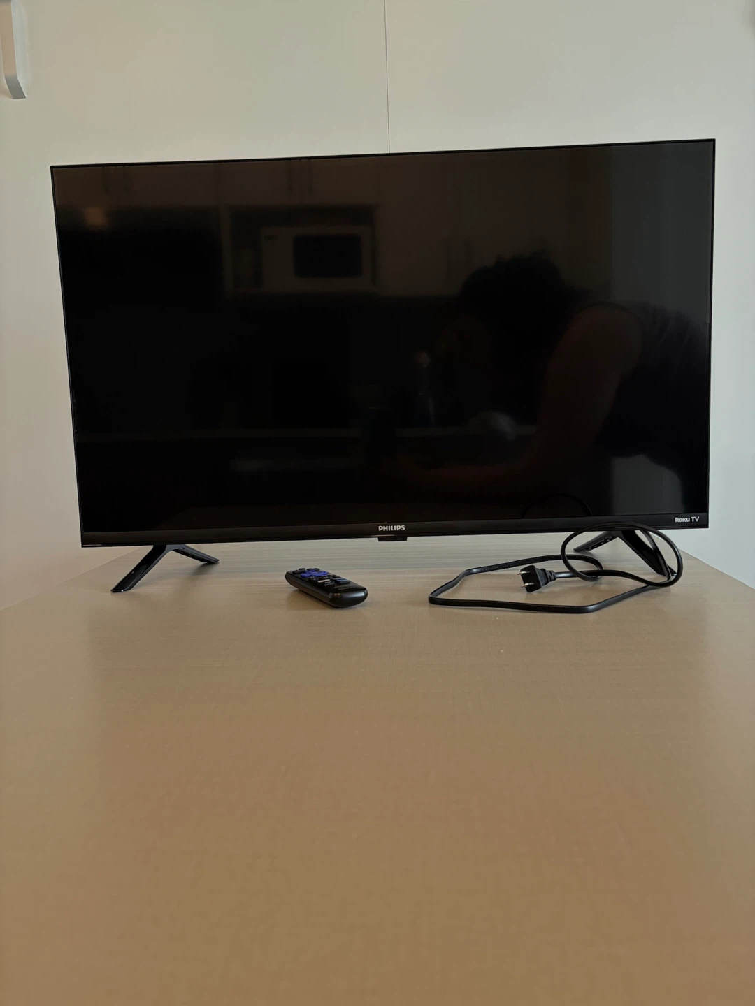 Philips Roku 32” Smart TV with Remote - photo 2