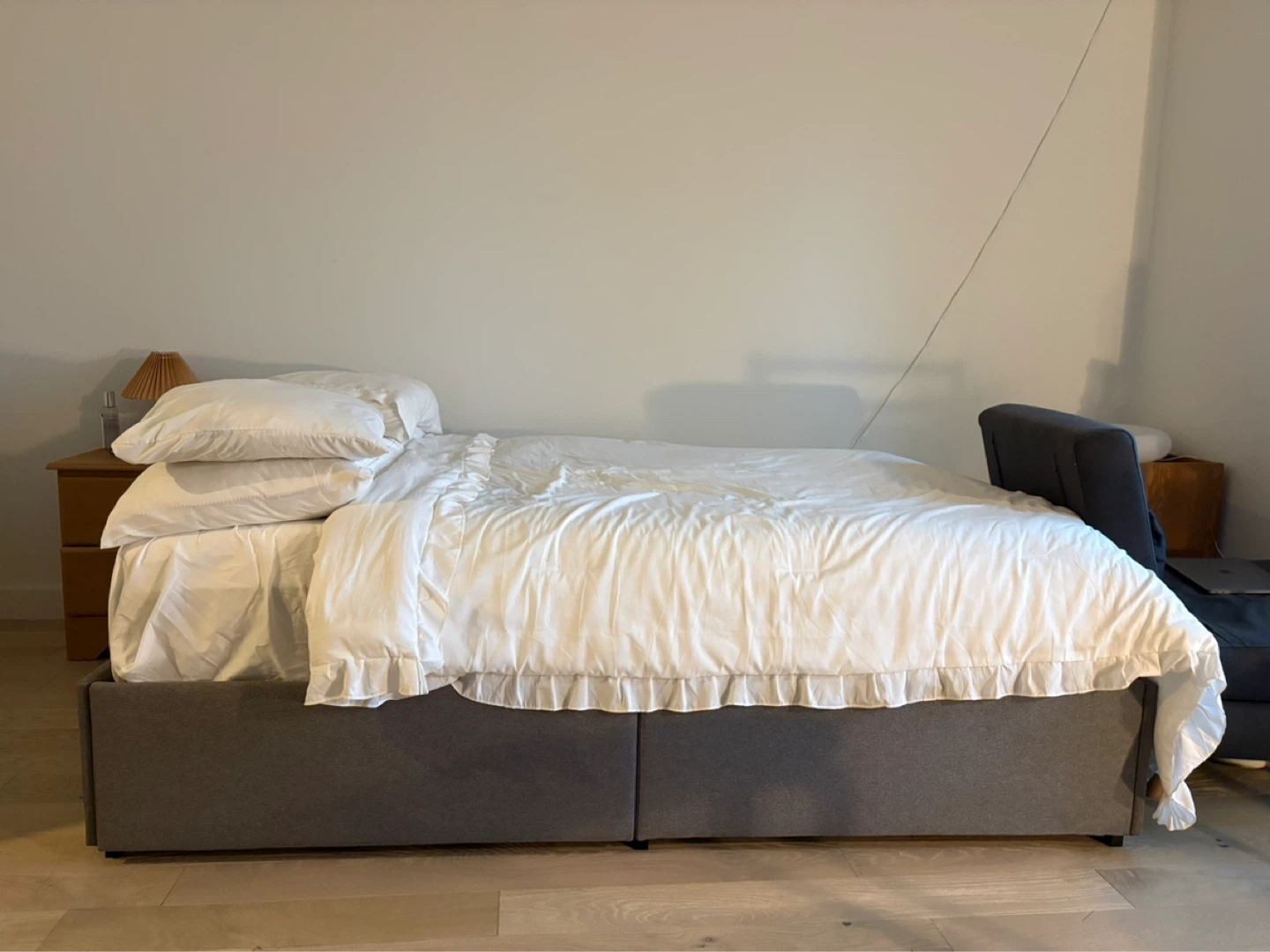 Linen Platform Bed with Storage w/ Full size Matress