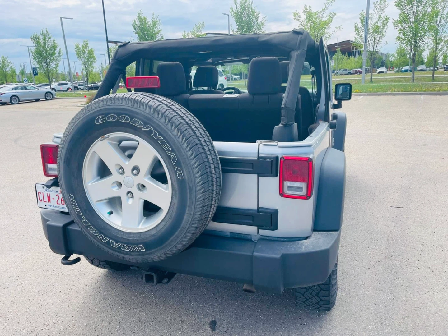 Jeep Wrangler Sport Unlimited - photo 4