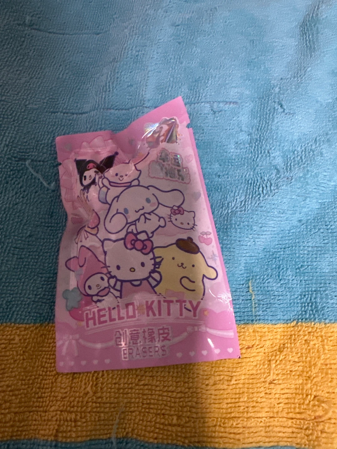 ⚽️ Hello Kitty Blind Pack Erasers - photo 3