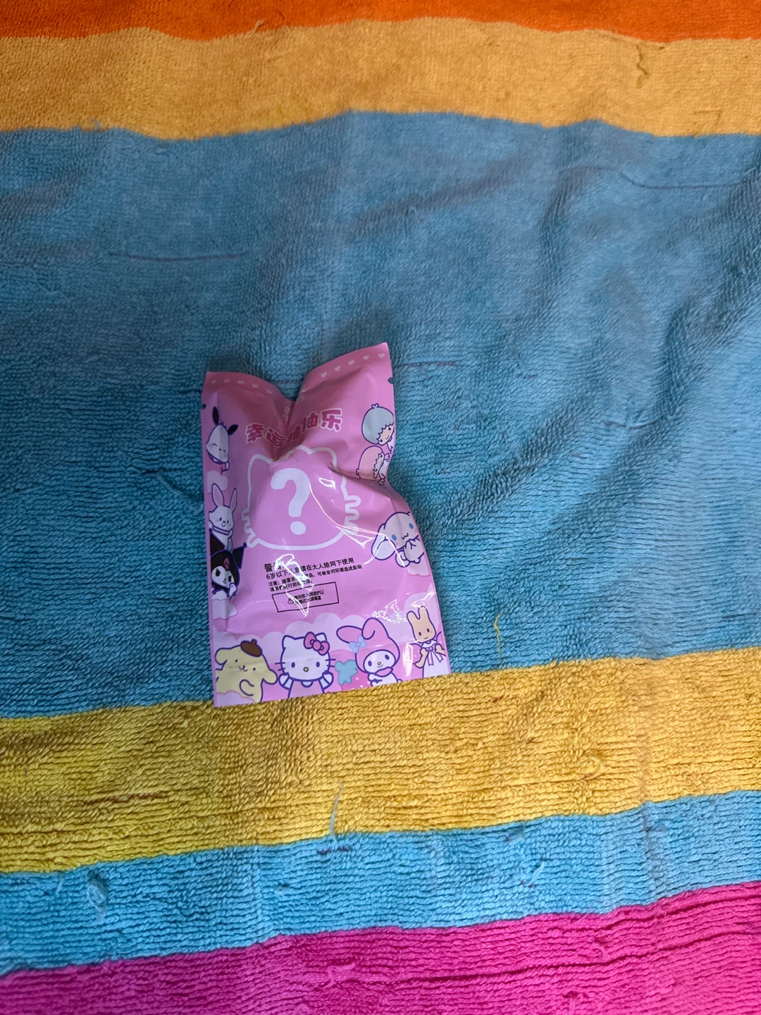 ⚽️ Hello Kitty Blind Pack Erasers - photo 2
