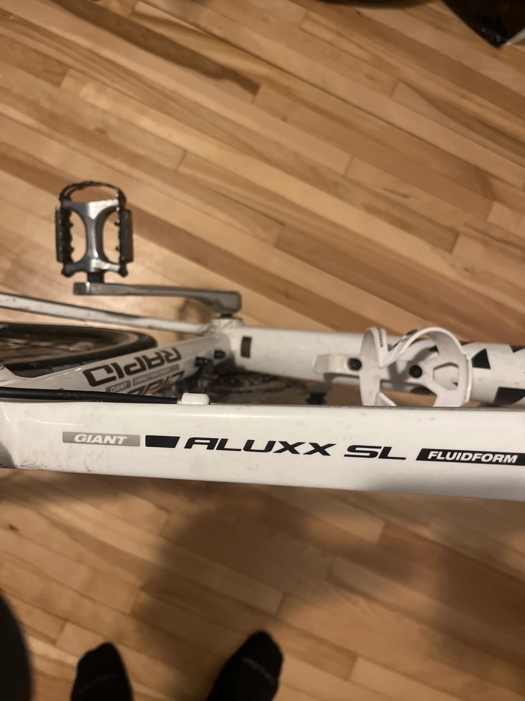 Speedy - Giant Rapid White Hybrid Bike - photo 5