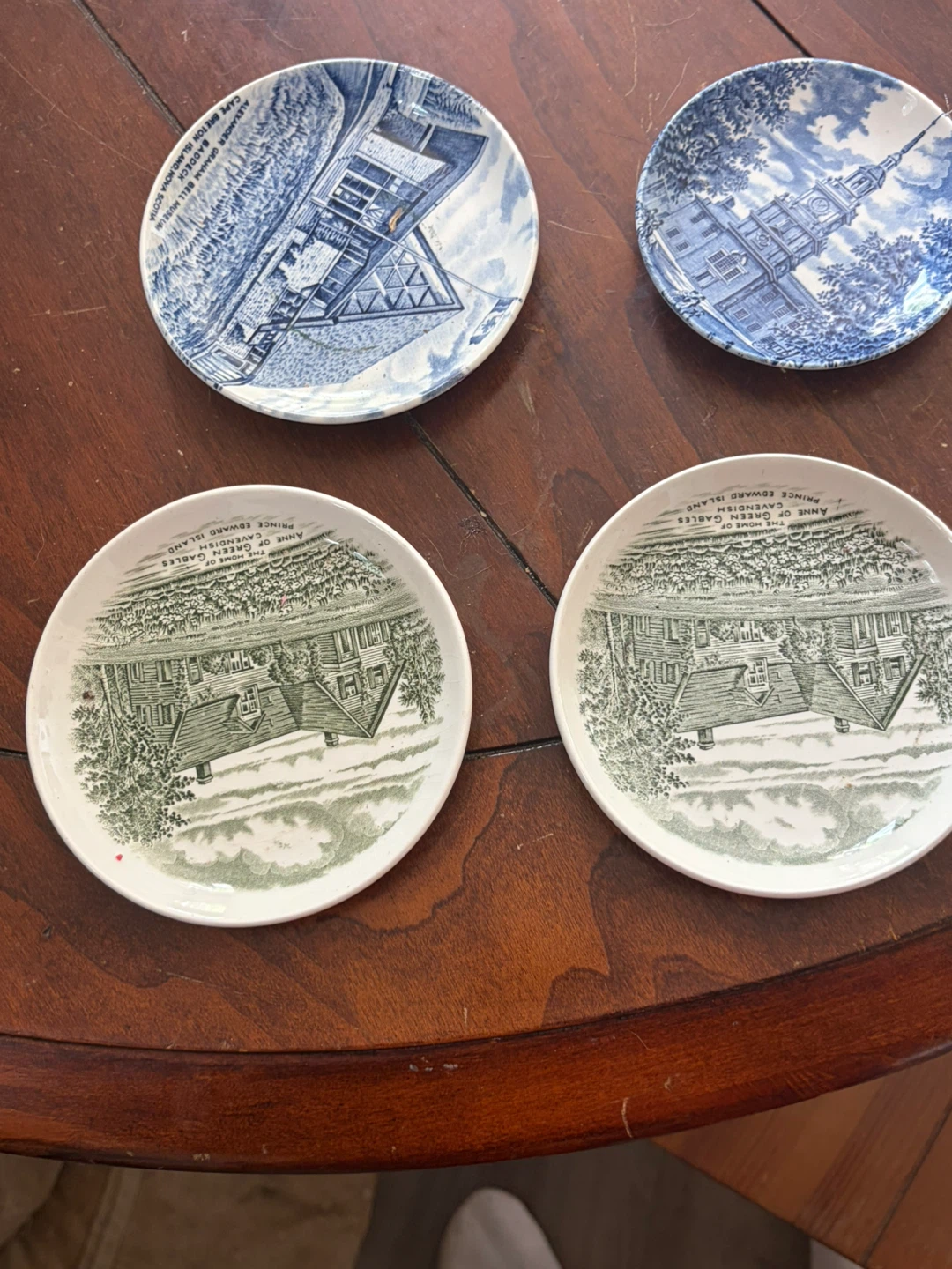 Set of 4 Decorative Plates - photo 3