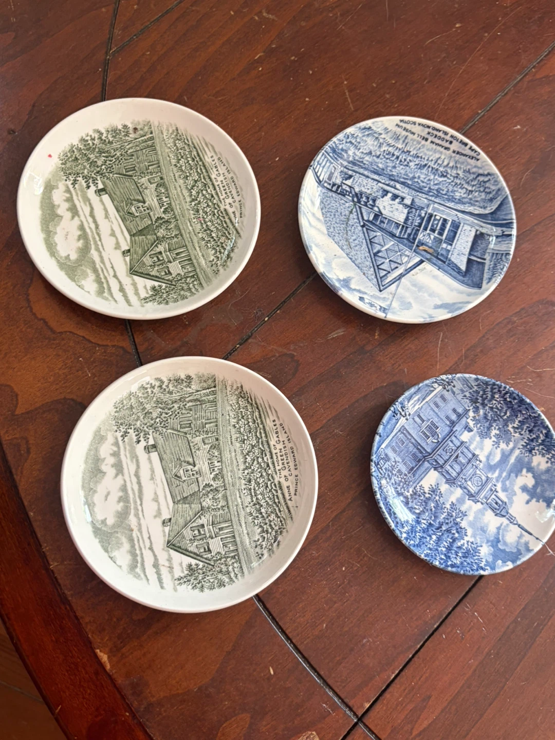Set of 4 Decorative Plates - photo 2