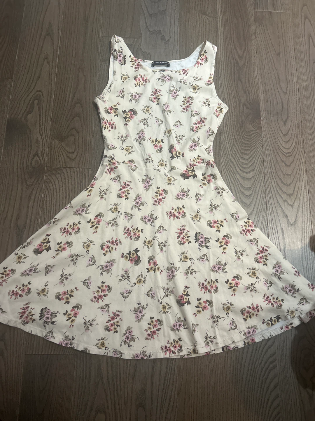 Brandy Melville Floral Cutout Dress ⚽️
