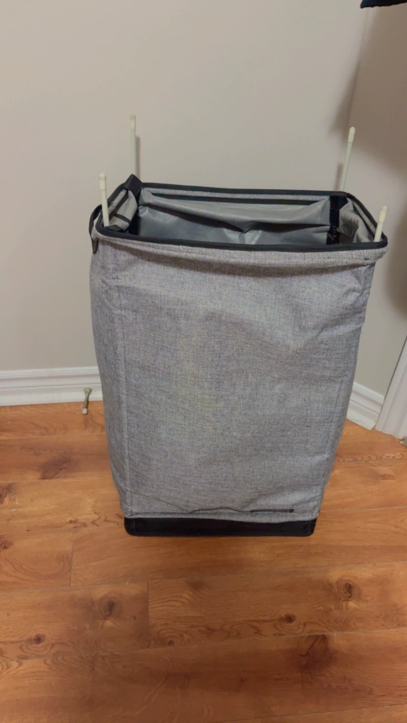 ⚽ Grey Laundry Hamper with Supports